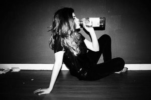 black-and-white-drink-girl-madness-vodka-Favim.com-250867